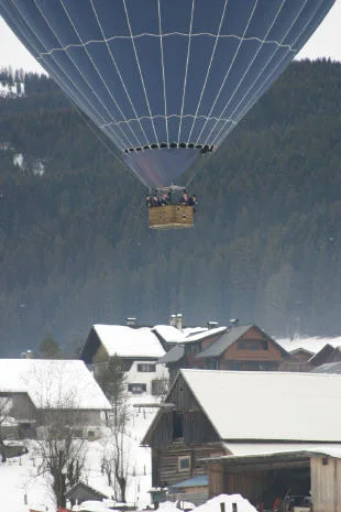 Winterballooning in Gosau