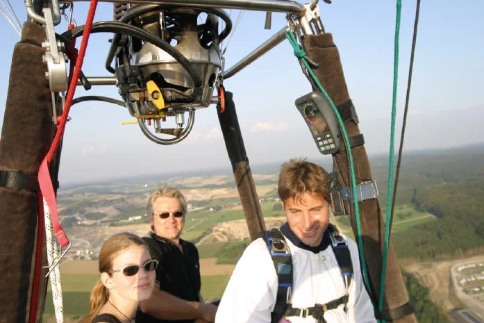 Fallschirmsprung aus dem Ballon